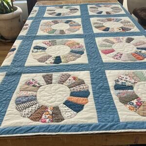 Vintage Dresden Plate "Wheel of Fortune" Quilt Hand Stitched Reversible 74"x75"